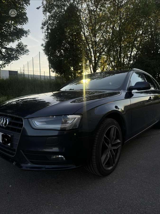 Audi A4 2013 — rear view