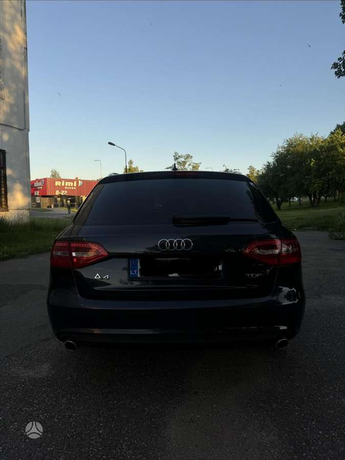Audi A4 2013 — photo 8
