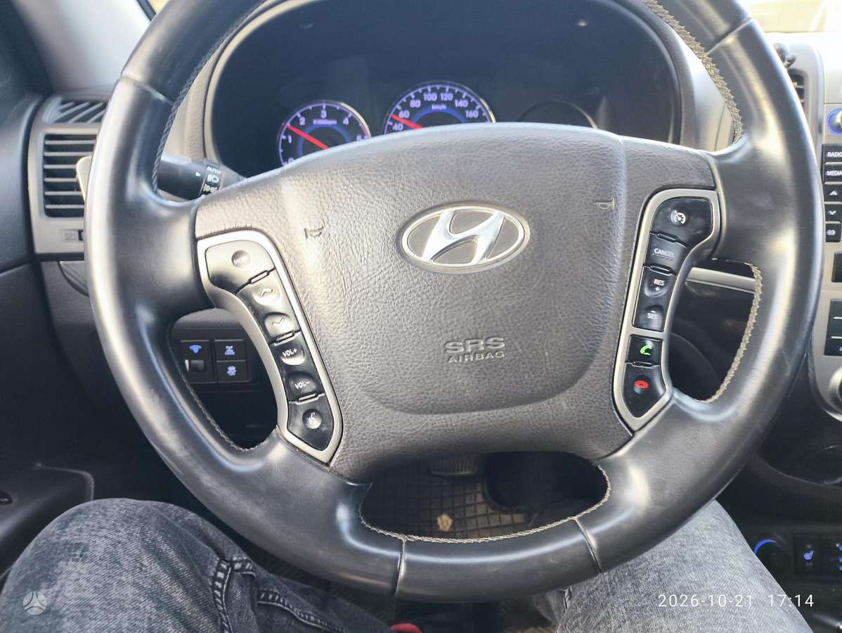 Hyundai Santa 2011 — photo 7