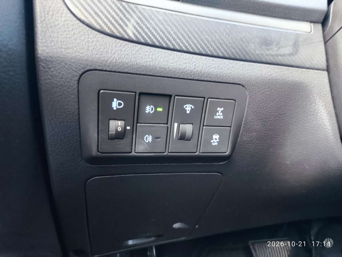 Hyundai Santa 2011 — photo 8