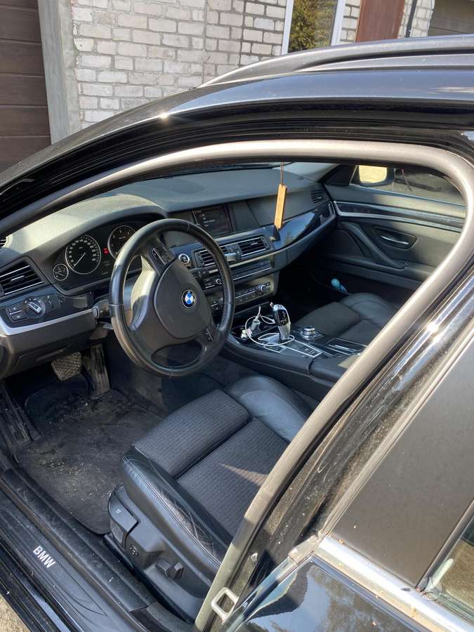 BMW 520 2012 — photo 7