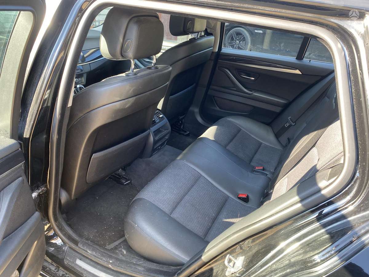 BMW 520 2012 — photo 9