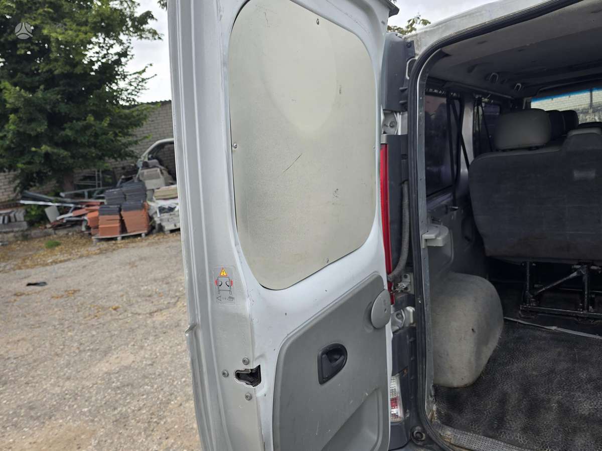 Opel Vivaro 2007 — photo 16