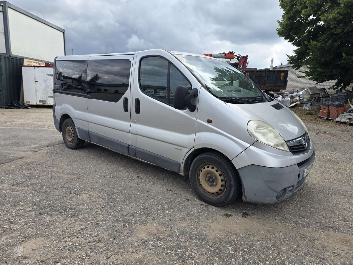 Opel Vivaro 2007 — photo 20