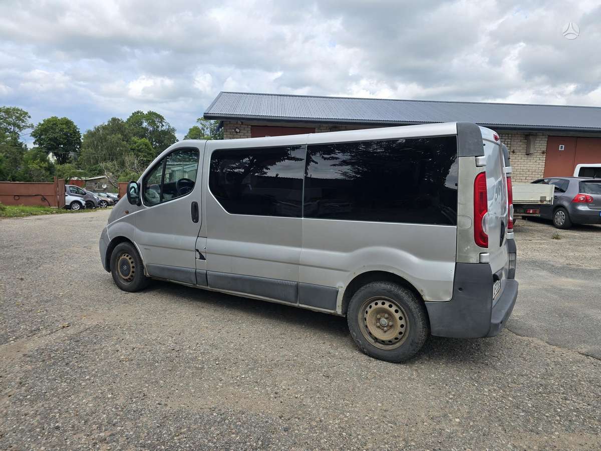 Opel Vivaro 2007 — photo 7