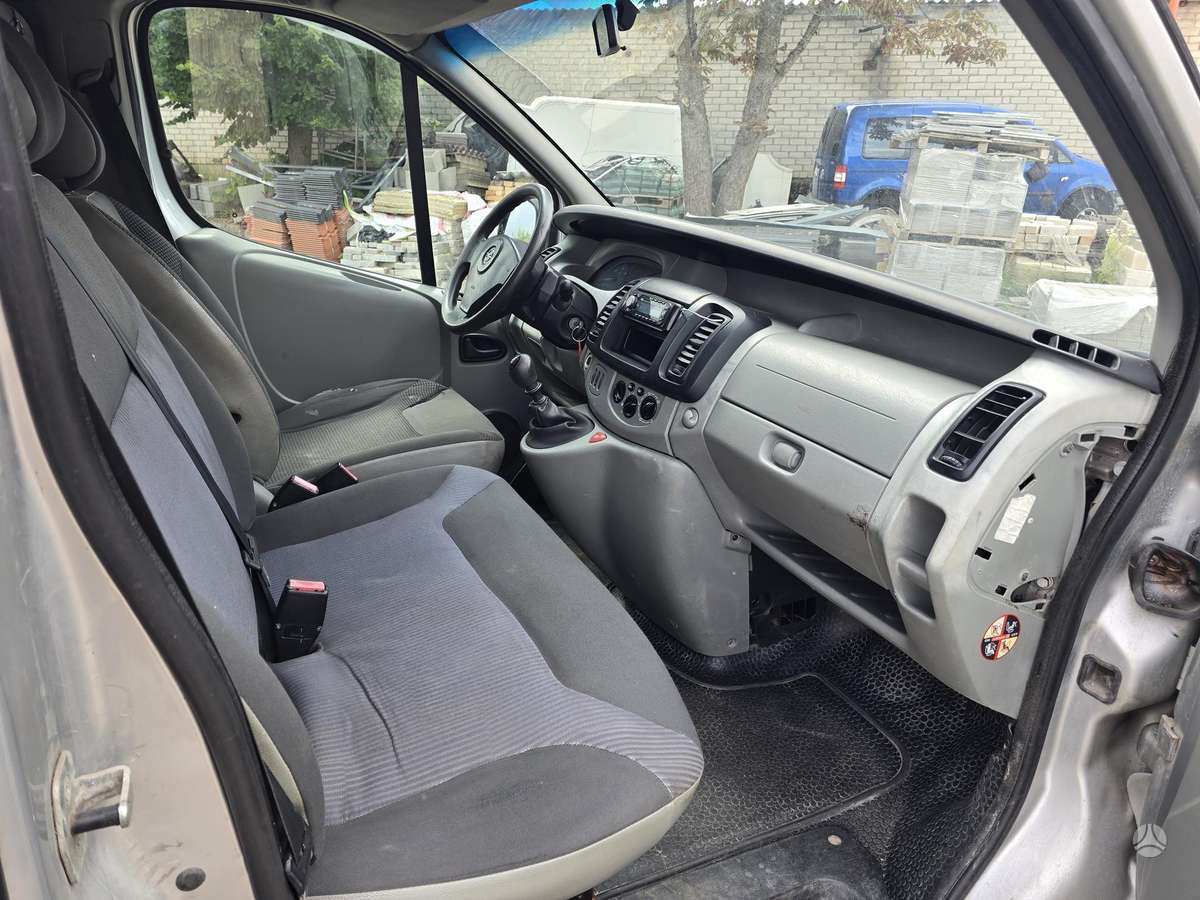 Opel Vivaro 2007 — photo 8