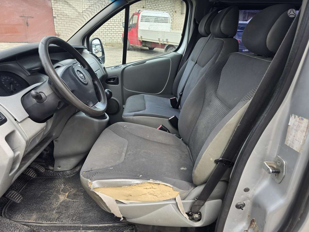 Opel Vivaro 2007 — photo 9