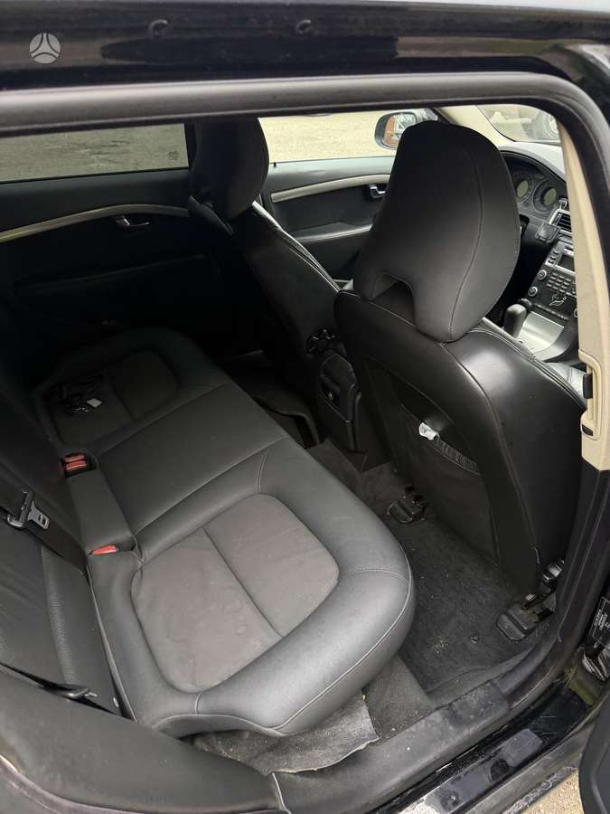 Volvo V70 2009 — photo 8