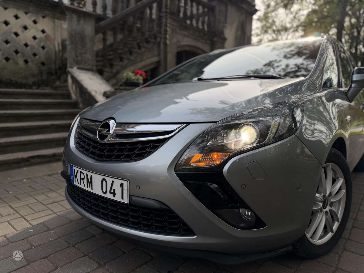 Opel Zafira 2012 — photo 13