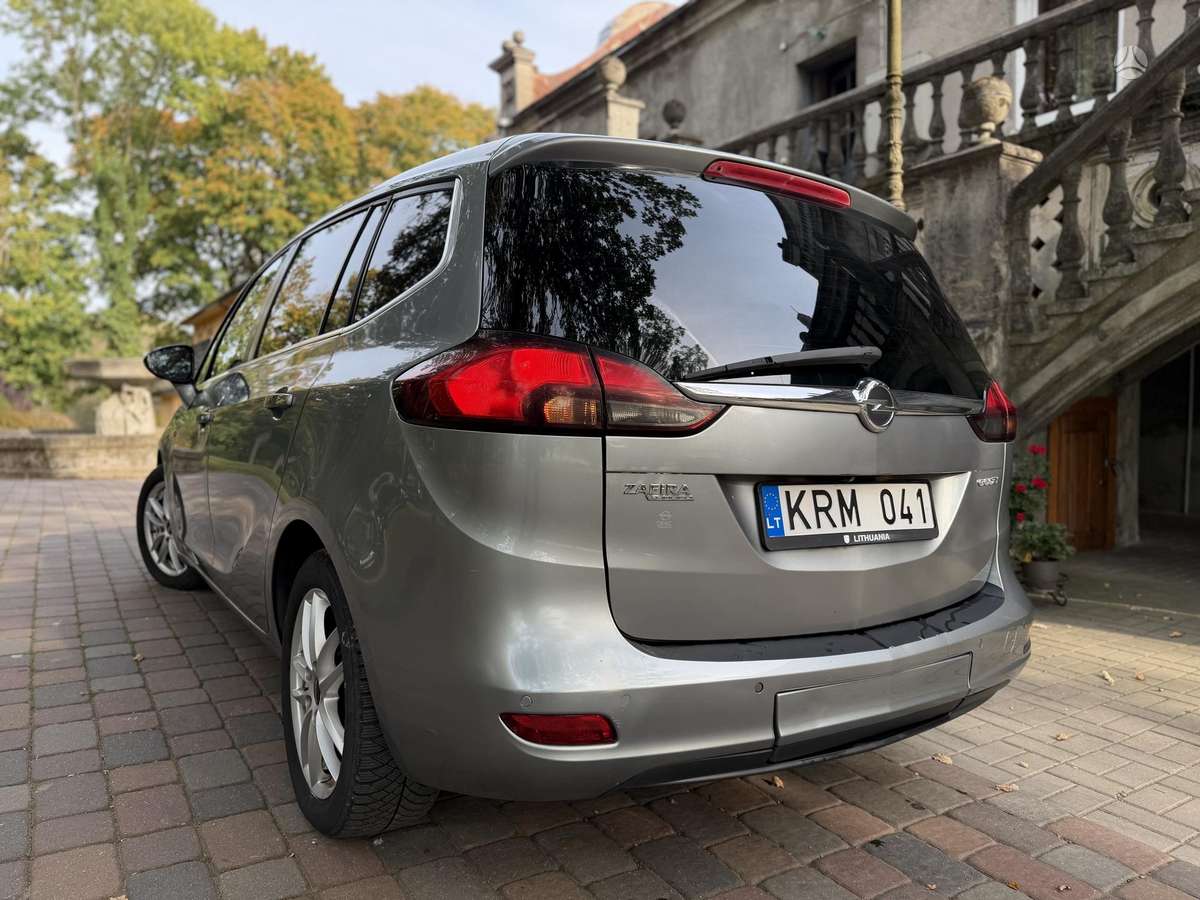 Opel Zafira 2012 — photo 15