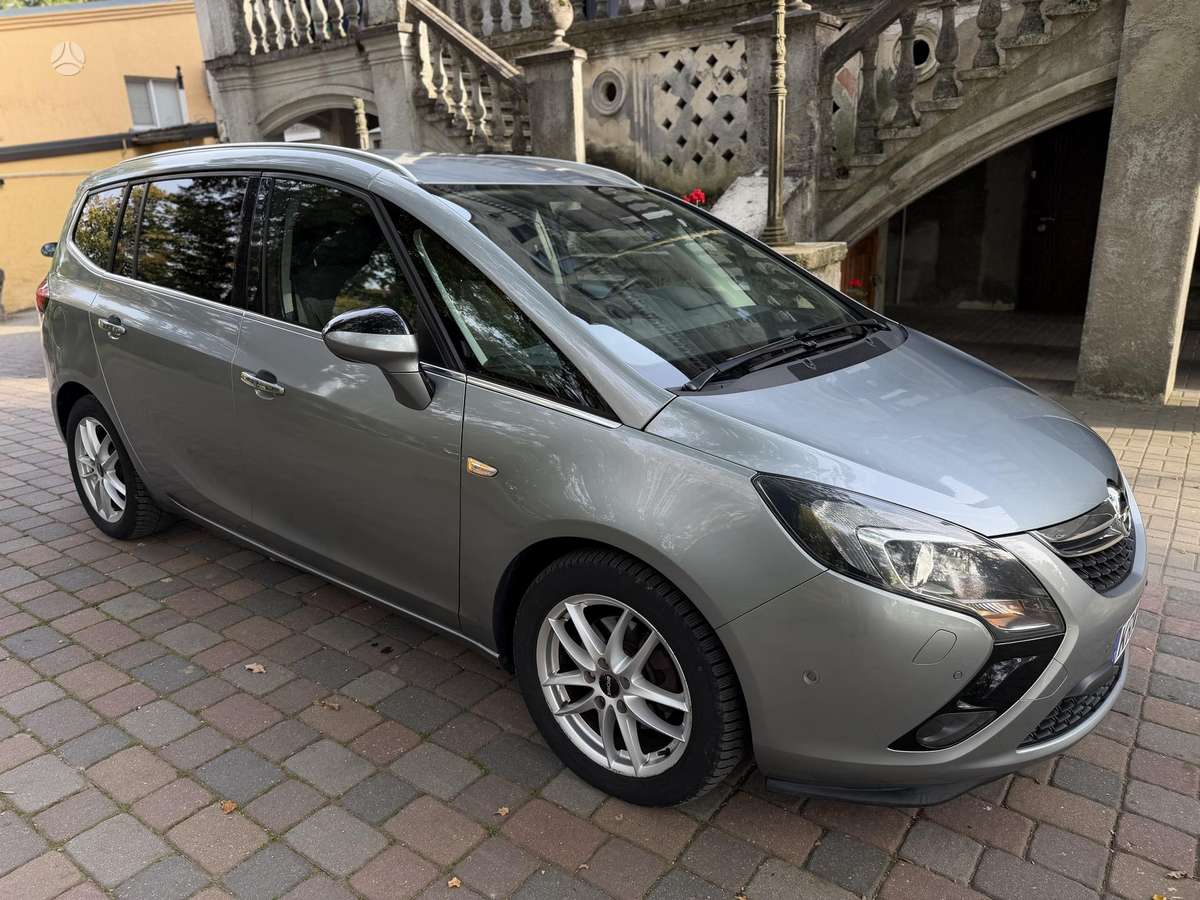 Opel Zafira 2012 — photo 5