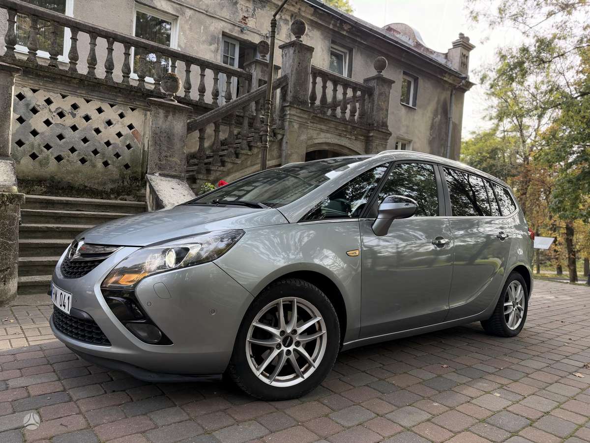 Opel Zafira 2012 — photo 9
