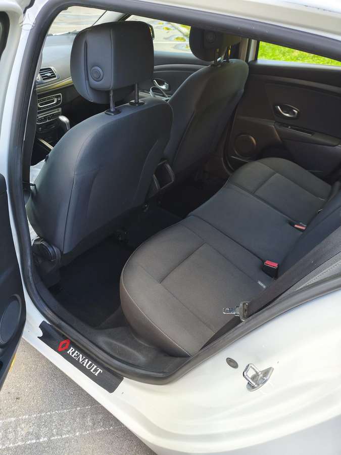 Renault Megane 2010 — photo 10