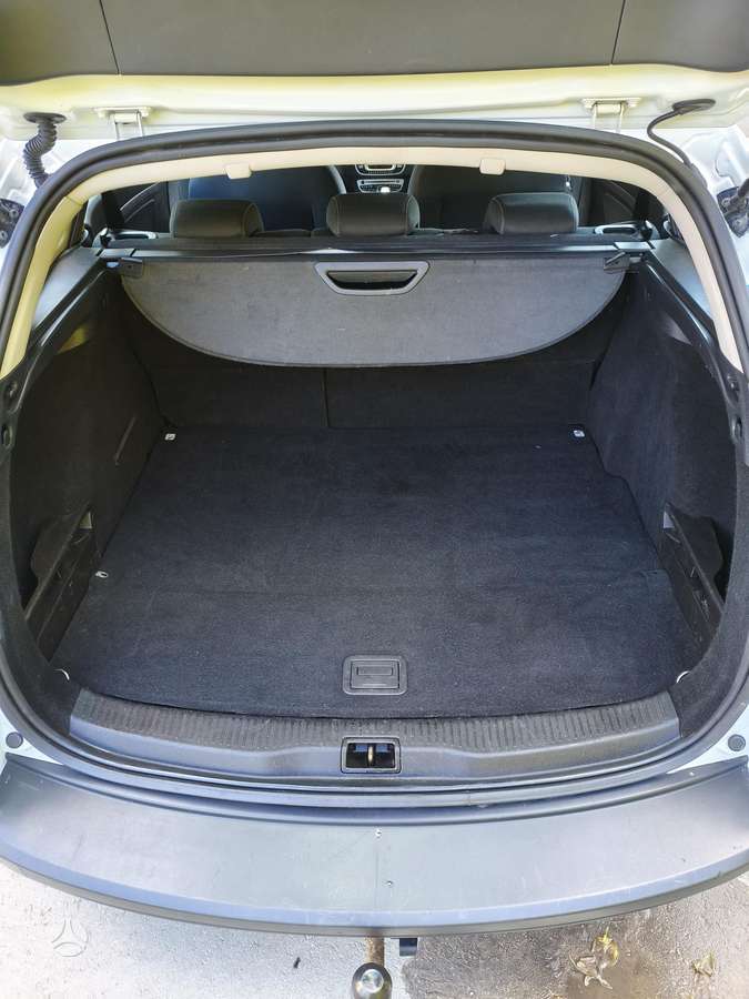 Renault Megane 2010 — photo 12