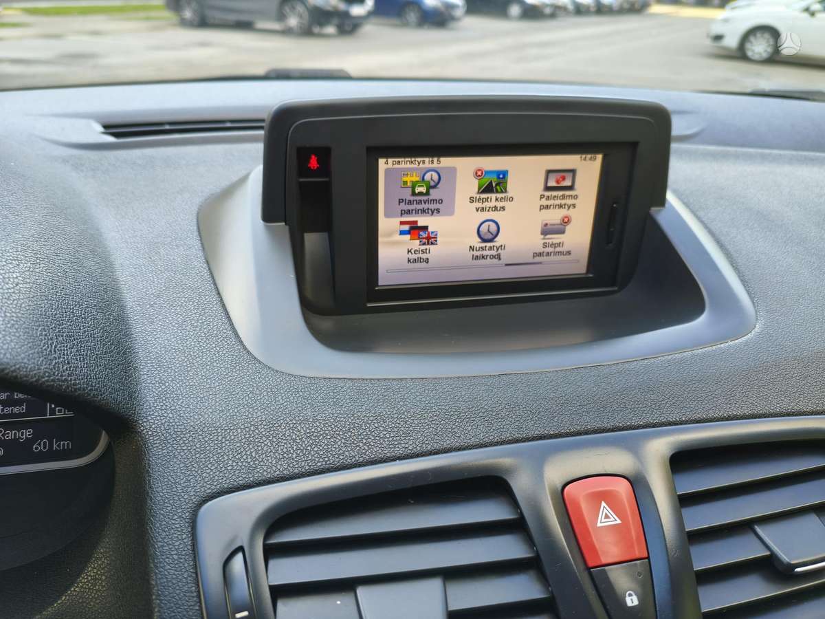 Renault Megane 2010 — photo 14