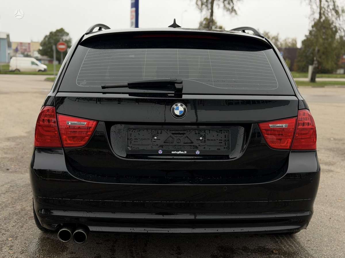 BMW 325 2009 — photo 10