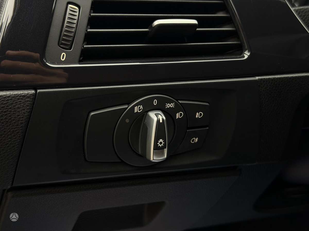 BMW 325 2009 — photo 30