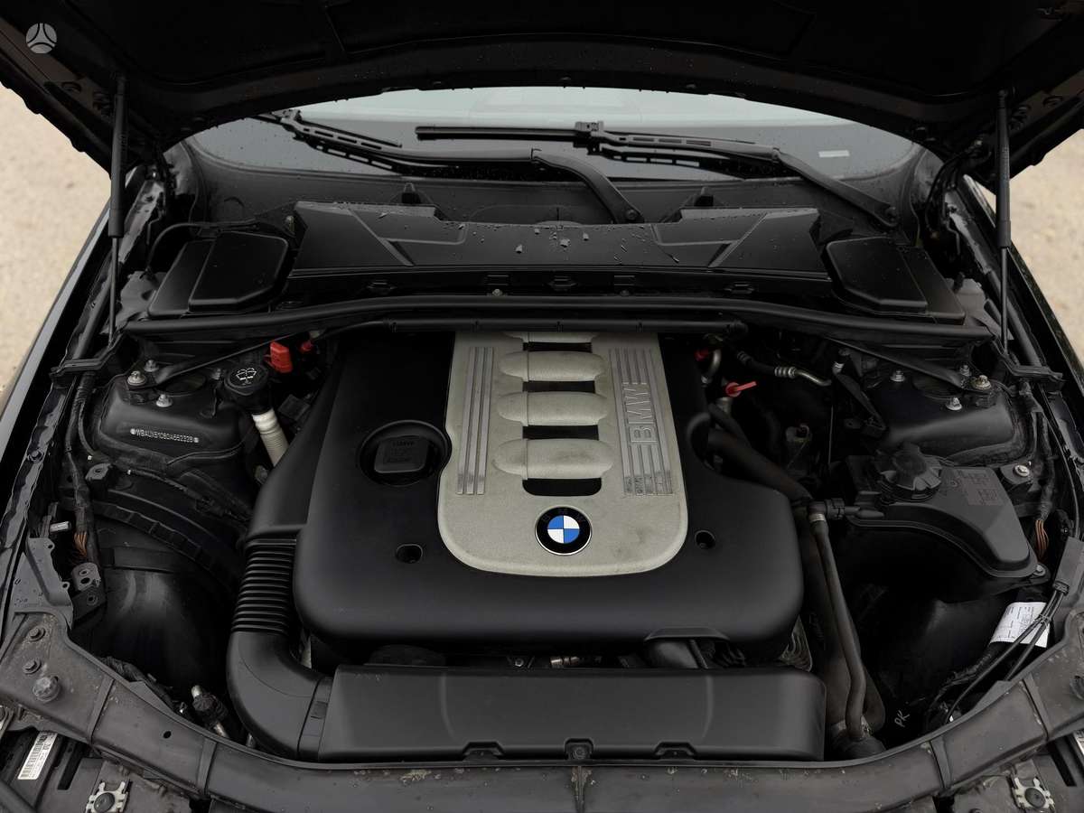 BMW 325 2009 — photo 41