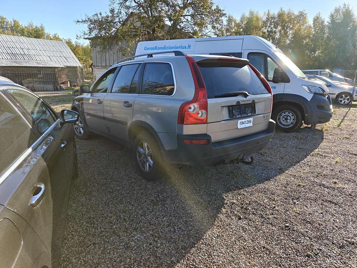 Volvo XC90 2004 — interior