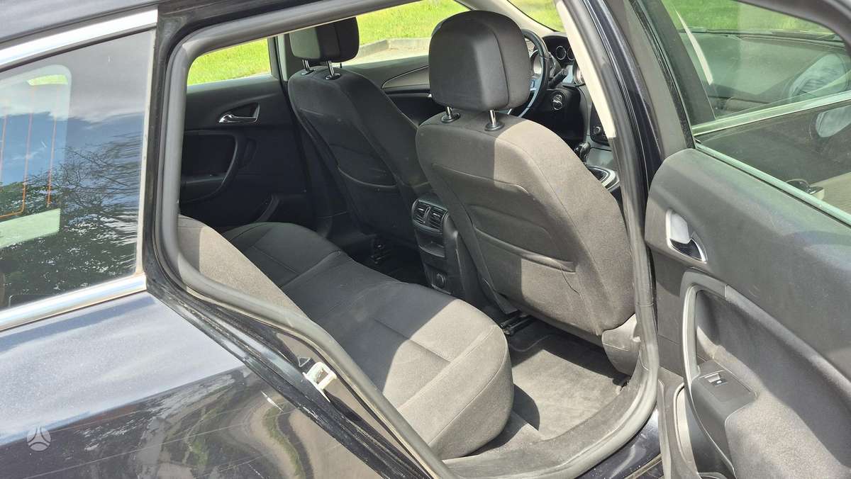 Opel Insignia 2012 — photo 18