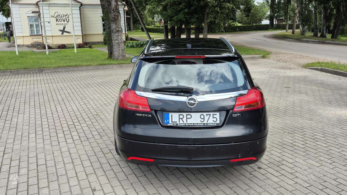 Opel Insignia 2012 — photo 9
