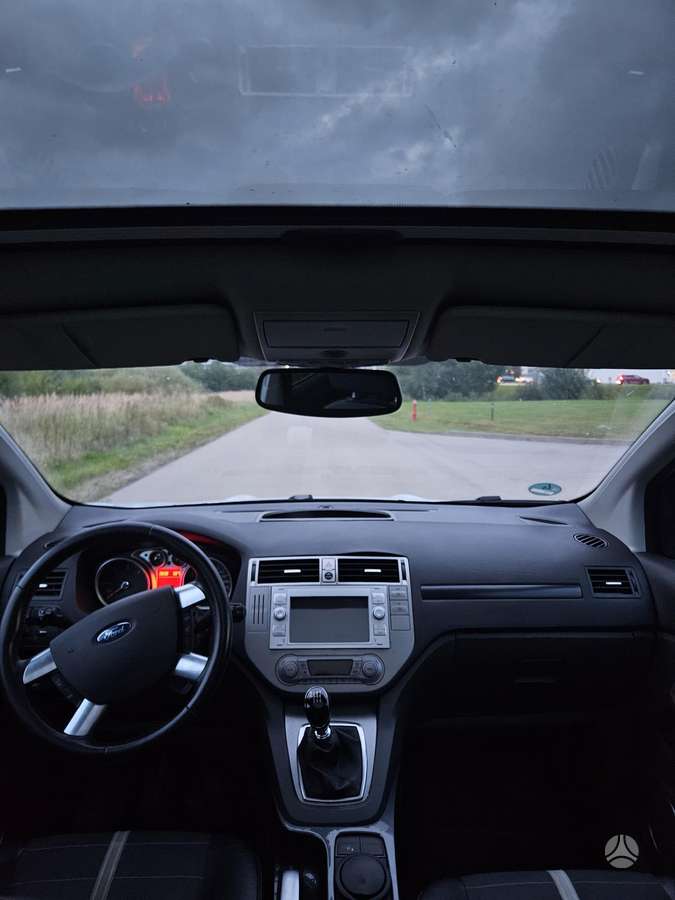 Ford Kuga 2009 — photo 10