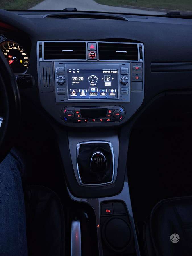 Ford Kuga 2009 — photo 11