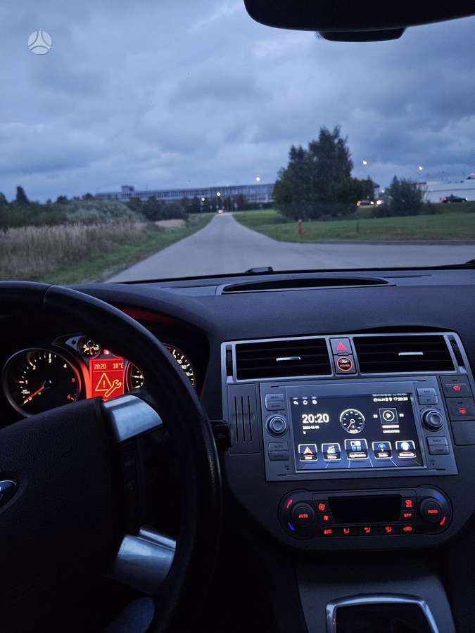 Ford Kuga 2009 — photo 12