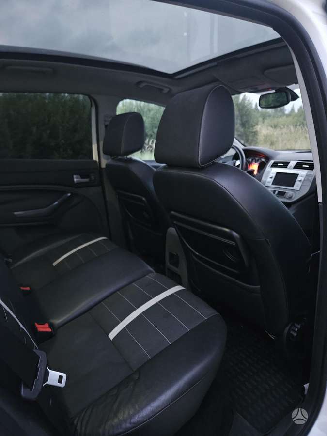 Ford Kuga 2009 — photo 9