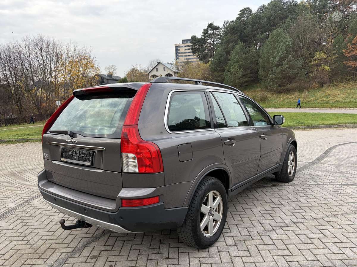 Volvo XC90 2007 — двигун 2401 cm³, 185 HP (136kW)