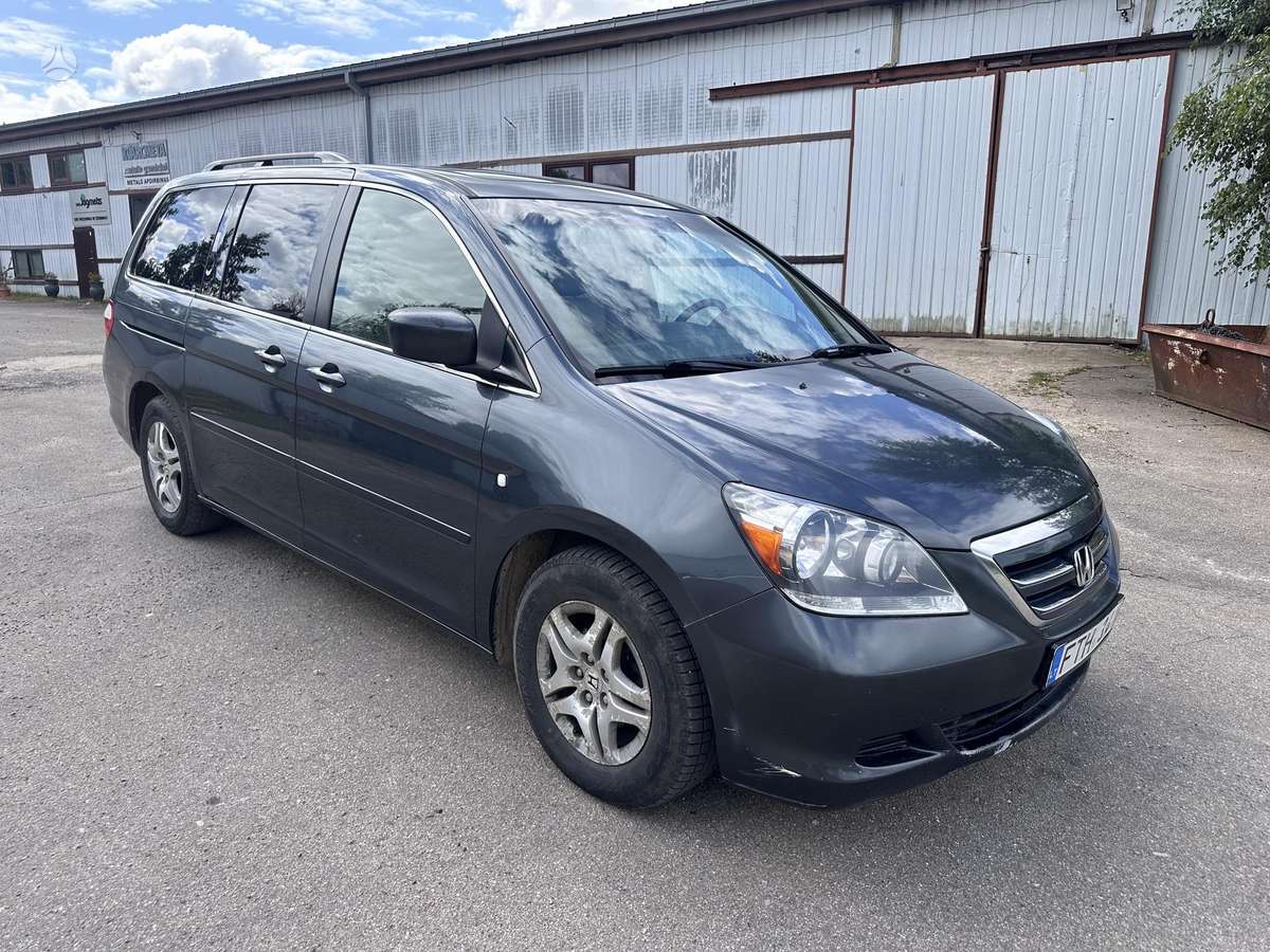 Honda Odyssey 2005 — салон