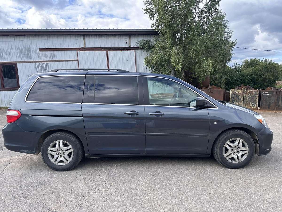 Honda Odyssey 2005 — двигун 3471 cm³, 241 HP (177kW)