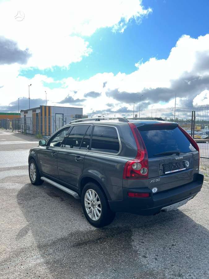 Volvo XC90 2005 — engine 2400 cm³, 163 HP (120kW)