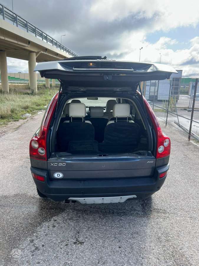 Volvo XC90 2005 — photo 6