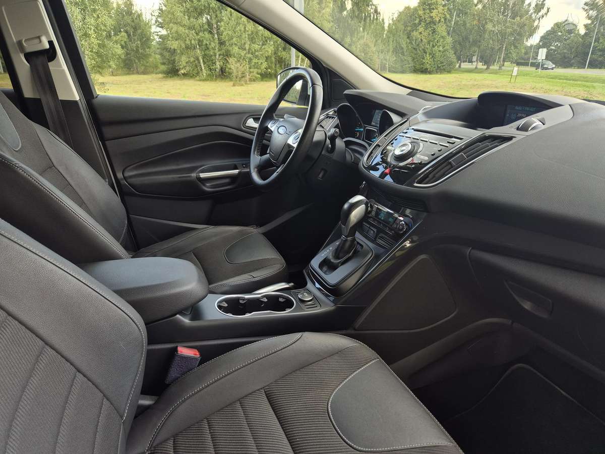 Ford Kuga 2014 — photo 10