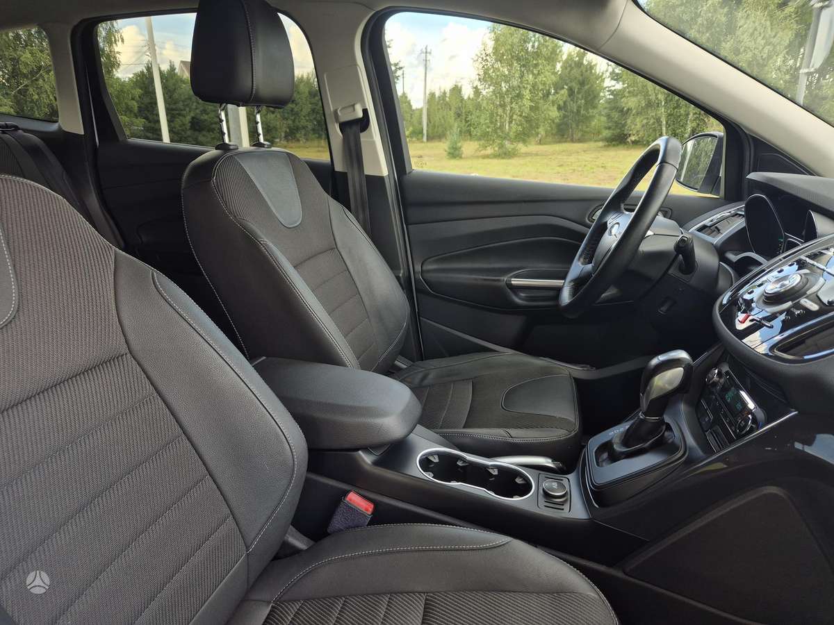Ford Kuga 2014 — photo 11