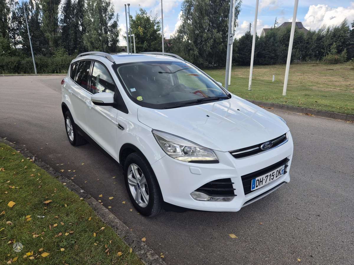Ford Kuga 2014 — interior