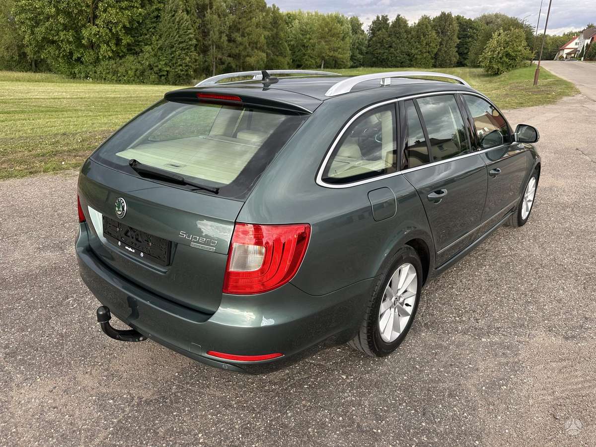 Skoda Superb 2012 — двигун 1600 cm³, 105 HP (77kW)
