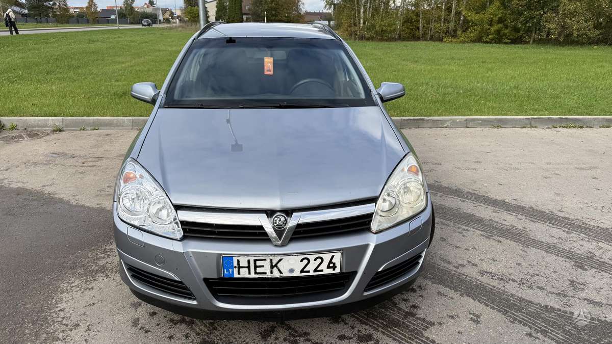 Opel Astra 2005 — вигляд ззаду