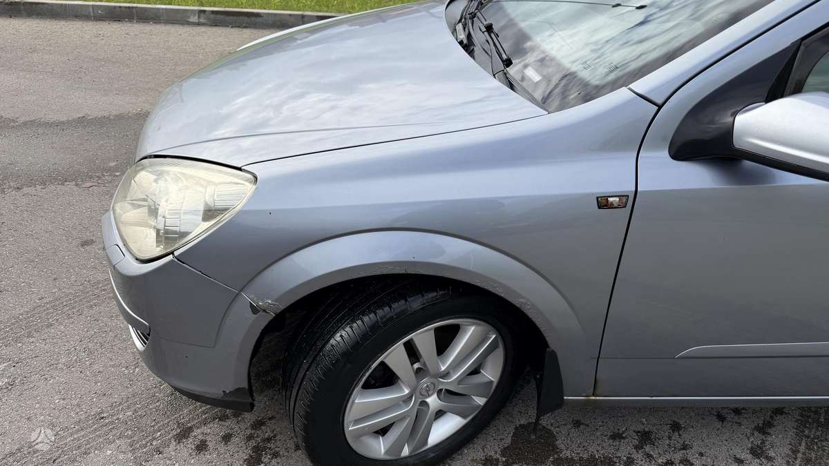 Opel Astra 2005 — салон