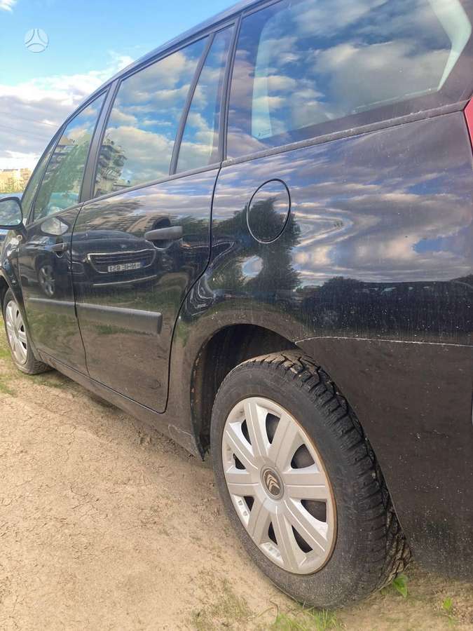 Citroen C4 2008 — rear view
