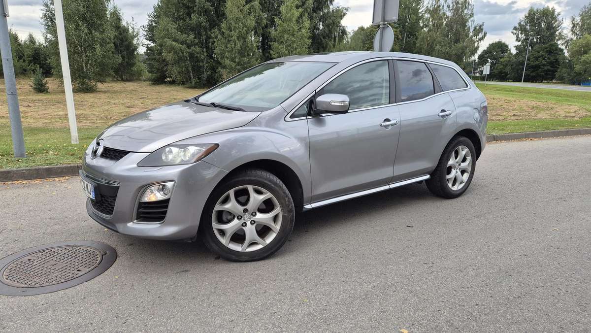 Mazda CX-7 2009 — rear view