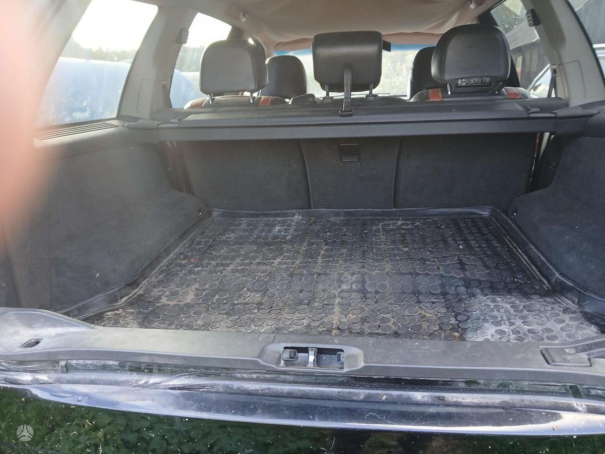Volvo XC90 2005 — rear view