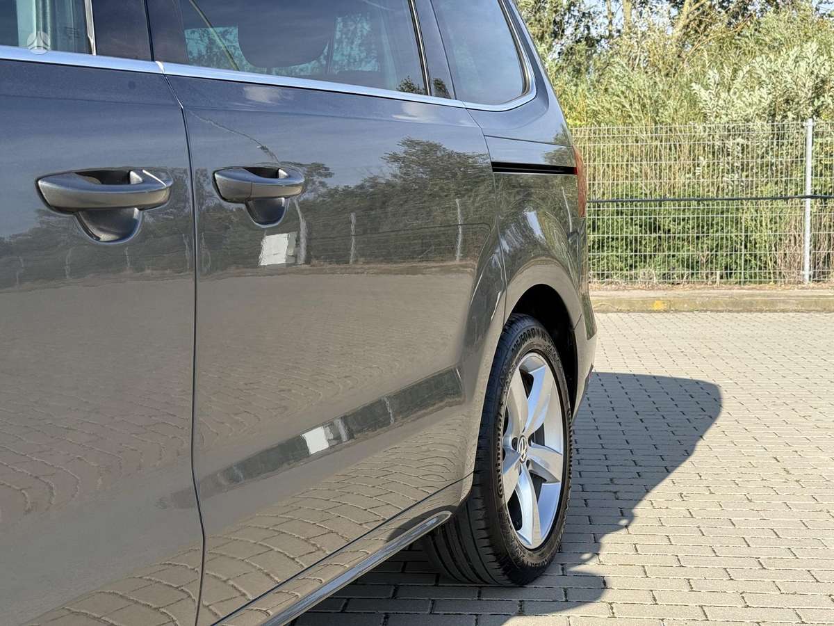 Volkswagen Sharan 2012 — photo 10