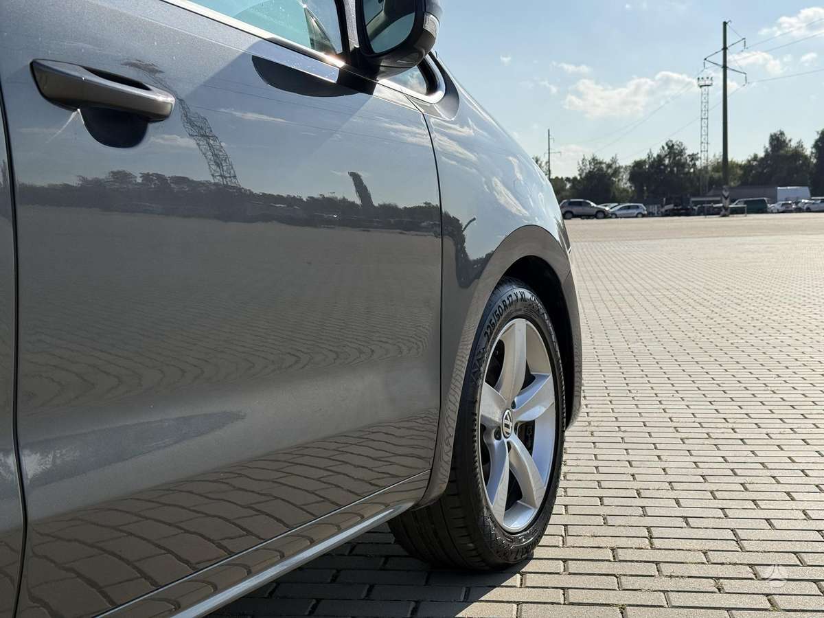 Volkswagen Sharan 2012 — photo 11