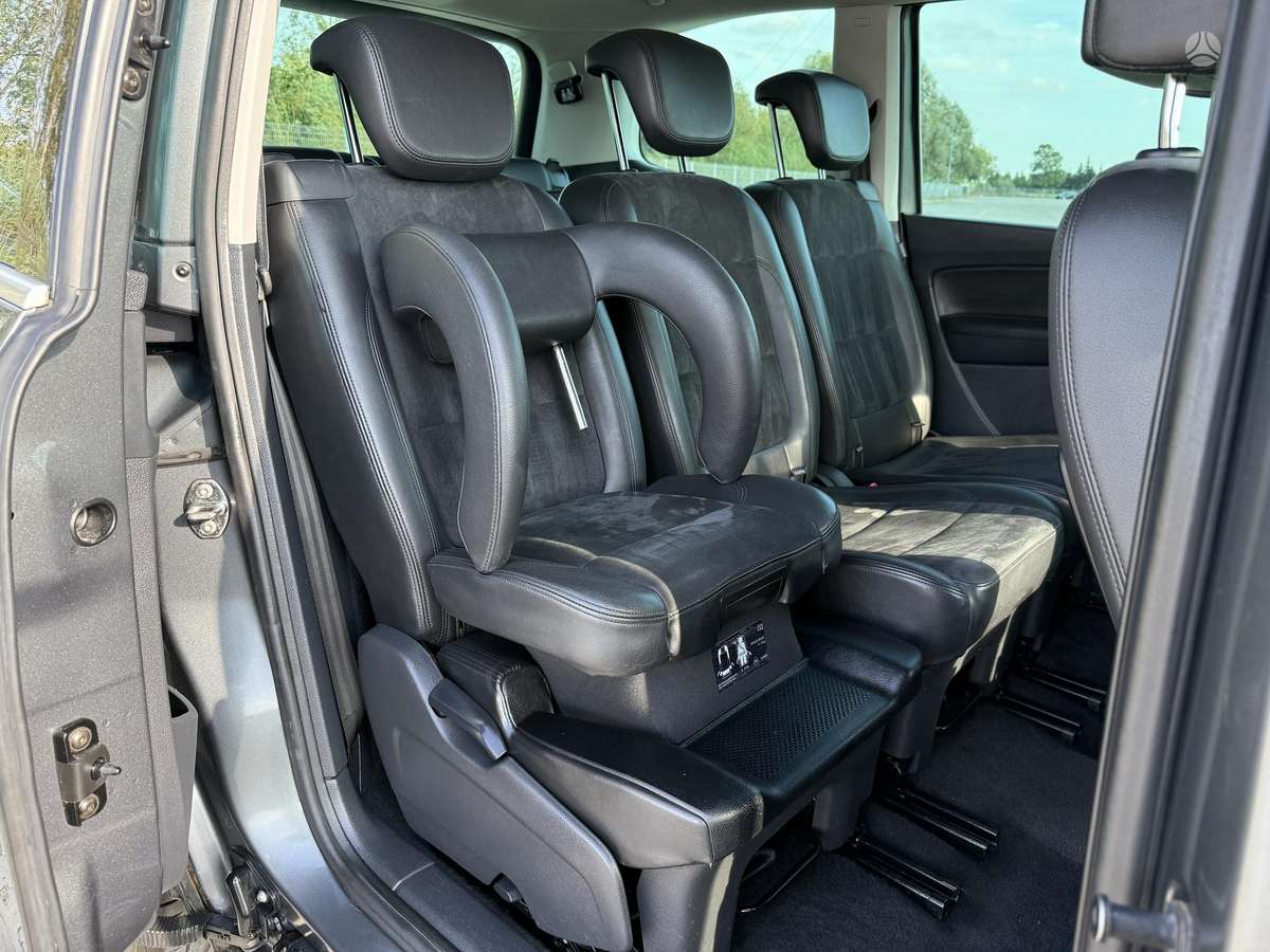 Volkswagen Sharan 2012 — photo 15