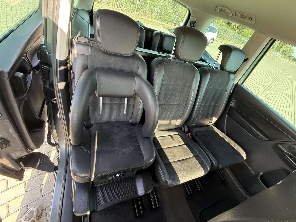 Volkswagen Sharan 2012 — photo 19