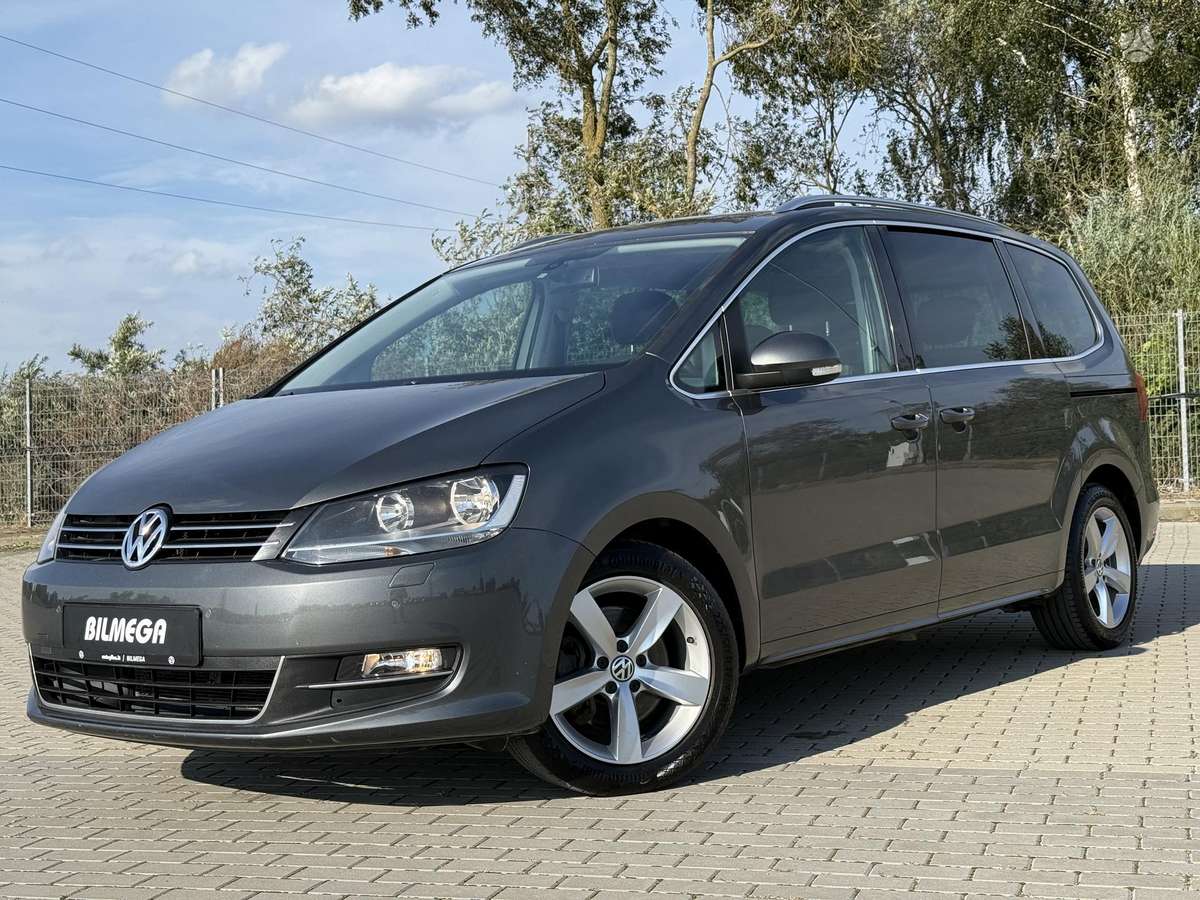 Volkswagen Sharan 2012 — rear view
