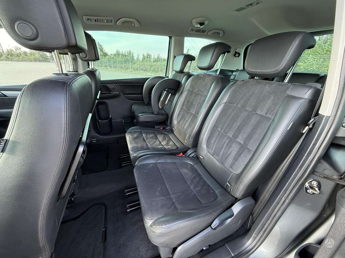 Volkswagen Sharan 2012 — photo 23