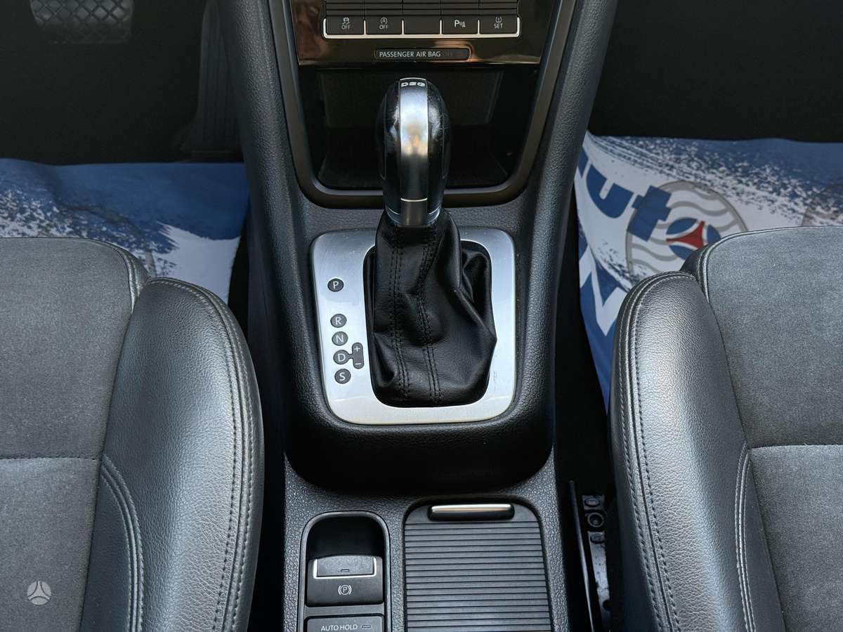 Volkswagen Sharan 2012 — photo 25